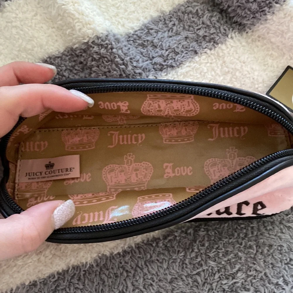 **BRAND NEW** Juicy Couture sunglass Case - Picture 2 of 2